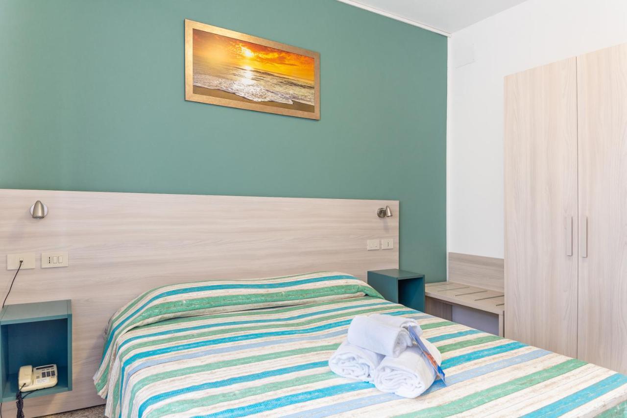 Hotel Laura Кавалино-Трепорти Екстериор снимка