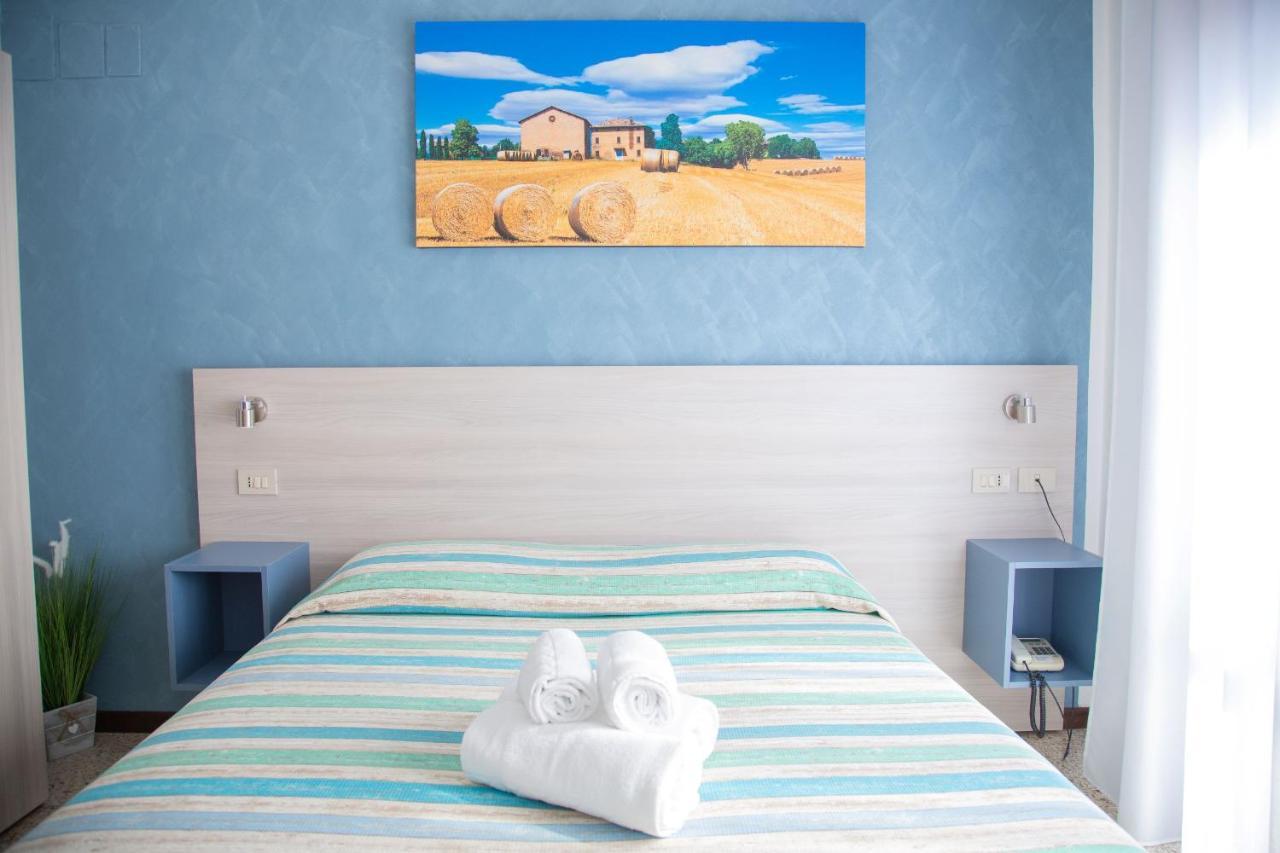 Hotel Laura Кавалино-Трепорти Екстериор снимка