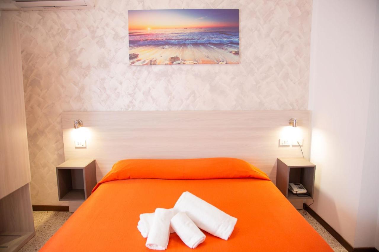 Hotel Laura Кавалино-Трепорти Екстериор снимка