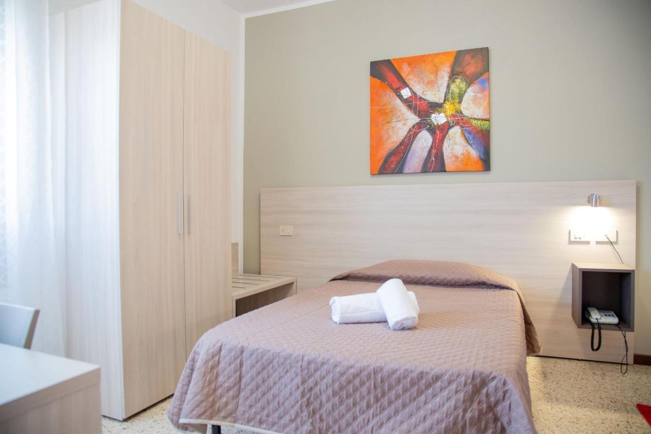 Hotel Laura Кавалино-Трепорти Екстериор снимка
